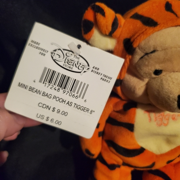 Disney Store Exclusive Tigger and Pooh Plush - Picture 5 of 13